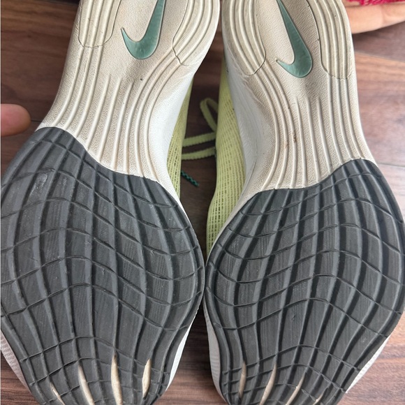 Nike ZoomX Vaporfly Next% 2 Barely Volt | Women’s 8 | Marathon Racer - Picture 5 of 7